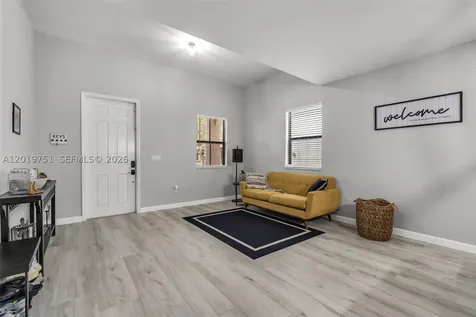 633 SE 35th Terrace Homestead FL 33033