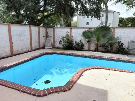10824 NW 51st Lane Doral FL 33178