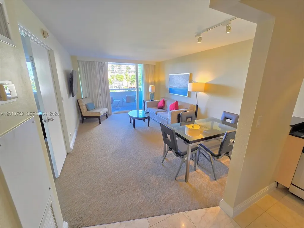 2670 E Sunrise Boulevard Fort Lauderdale FL 33304
