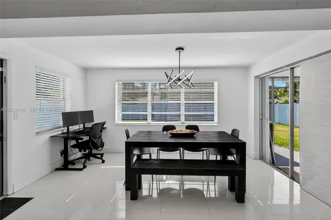 413 SW 5th Avenue Hallandale Beach FL 33009