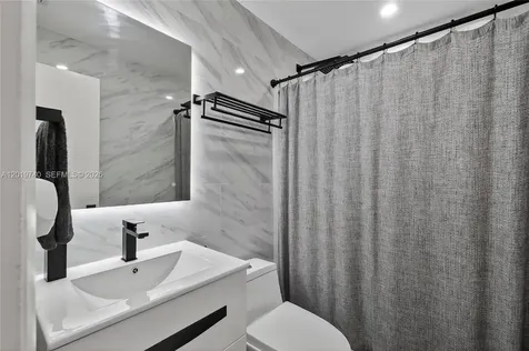 413 SW 5th Avenue Hallandale Beach FL 33009