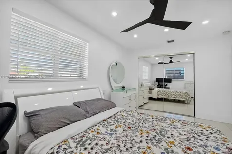 413 SW 5th Avenue Hallandale Beach FL 33009