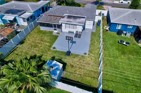 413 SW 5th Avenue Hallandale Beach FL 33009