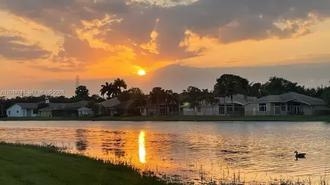 2922 Medinah Weston FL 33332