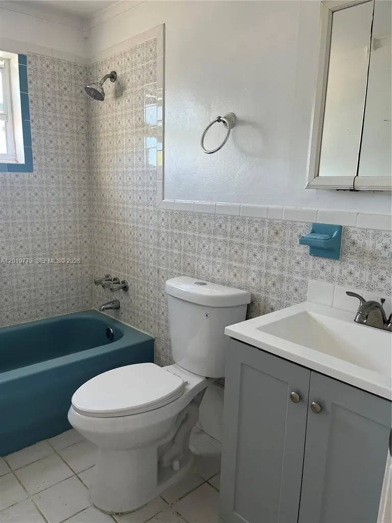 17051 NE 35th Avenue North Miami Beach FL 33160