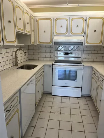 17051 NE 35th Avenue North Miami Beach FL 33160