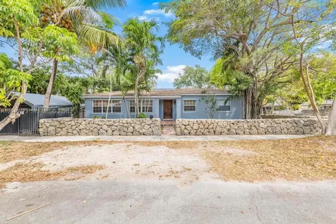 2301 Tequesta Lane Coconut Grove FL 33133