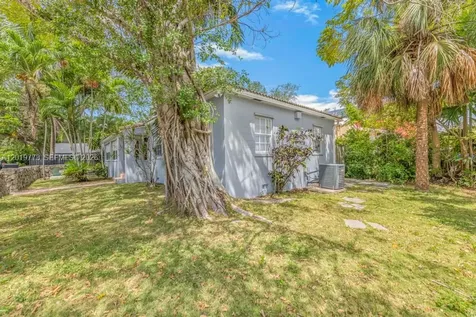 2301 Tequesta Lane Coconut Grove FL 33133