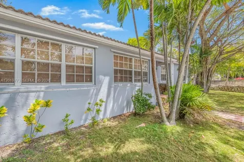 2301 Tequesta Lane Coconut Grove FL 33133