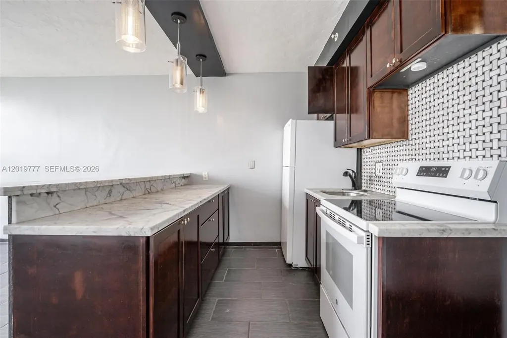 1720 Harrison Street Hollywood FL 33020