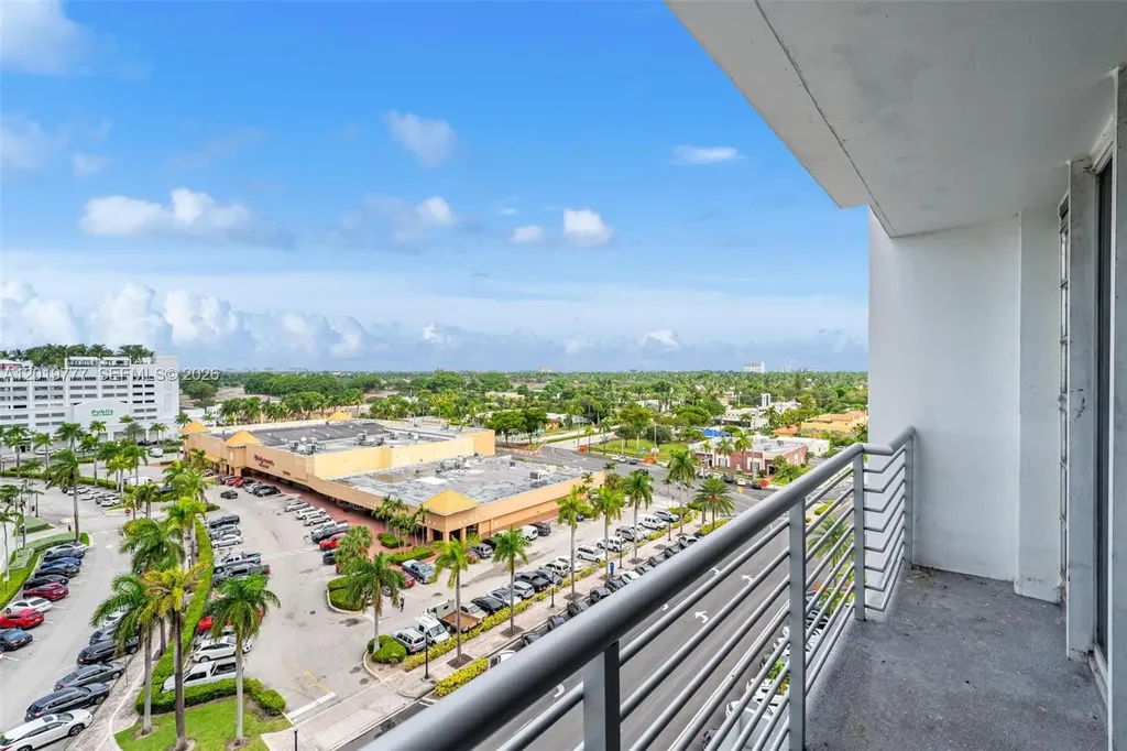 1720 Harrison Street Hollywood FL 33020