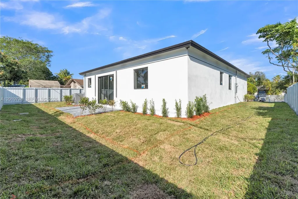 2947 NW 9th Street Fort Lauderdale FL 33311