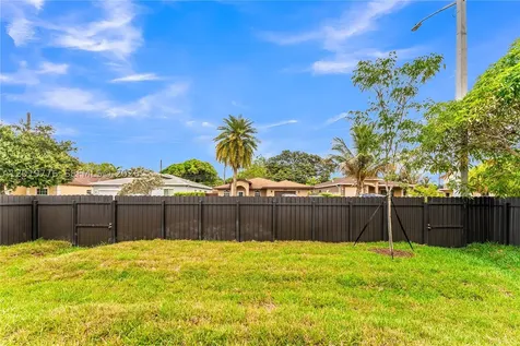 2947 NW 9th Street Fort Lauderdale FL 33311