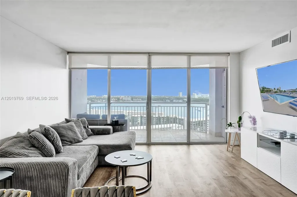 18021 Biscayne Boulevard Aventura FL 33160