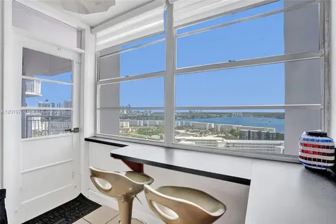 18021 Biscayne Boulevard Aventura FL 33160
