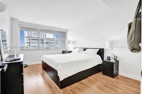 18021 Biscayne Boulevard Aventura FL 33160