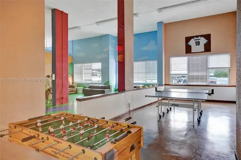 18021 Biscayne Boulevard Aventura FL 33160