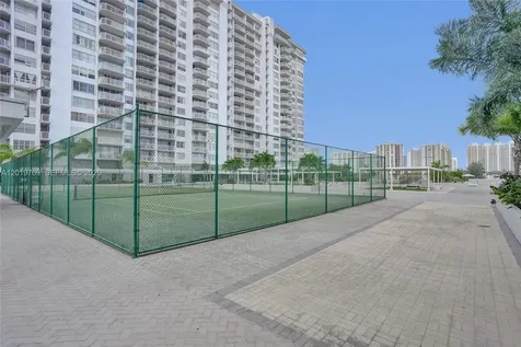 18021 Biscayne Boulevard Aventura FL 33160