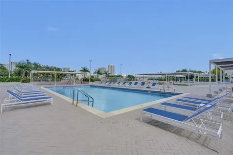 18021 Biscayne Boulevard Aventura FL 33160