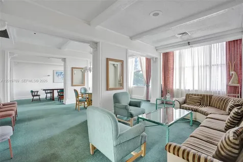 18021 Biscayne Boulevard Aventura FL 33160