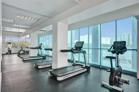 18021 Biscayne Boulevard Aventura FL 33160