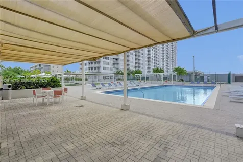18021 Biscayne Boulevard Aventura FL 33160
