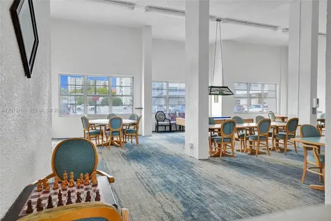 18021 Biscayne Boulevard Aventura FL 33160