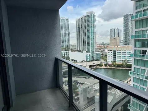 31 SE 6th Street Miami FL 33131