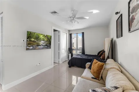 6440 NW 103rd Passage Doral FL 33178