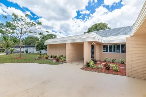 5201 Yellow Pine Lane Tamarac FL 33319