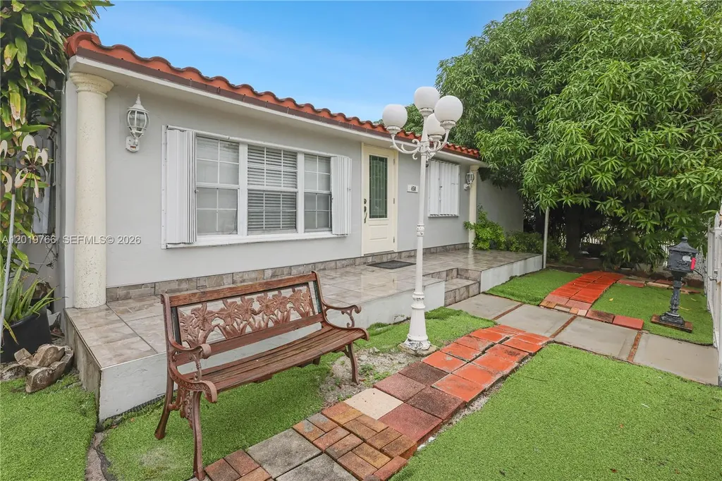 450 NW 40th Court Miami FL 33126