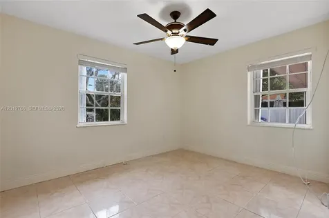 450 NW 40th Court Miami FL 33126