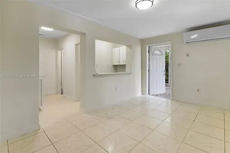 450 NW 40th Court Miami FL 33126