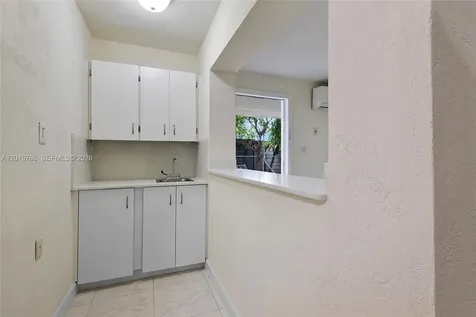 450 NW 40th Court Miami FL 33126