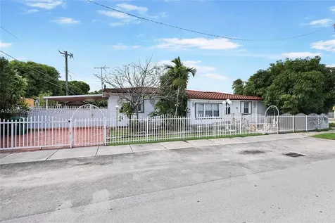 450 NW 40th Court Miami FL 33126