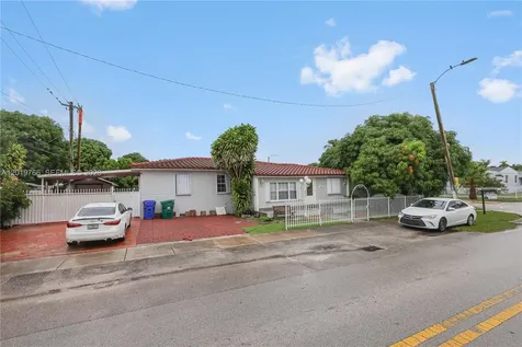 450 NW 40th Court Miami FL 33126