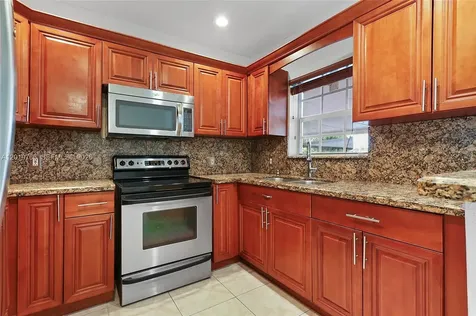 450 NW 40th Court Miami FL 33126