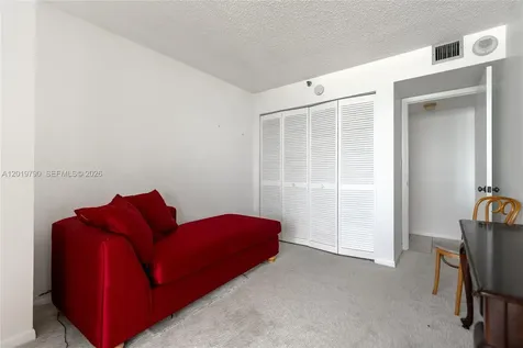 2555 Collins Avenue Miami Beach FL 33140