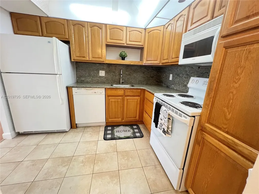 1100 Saint Charles Place Pembroke Pines FL 33026