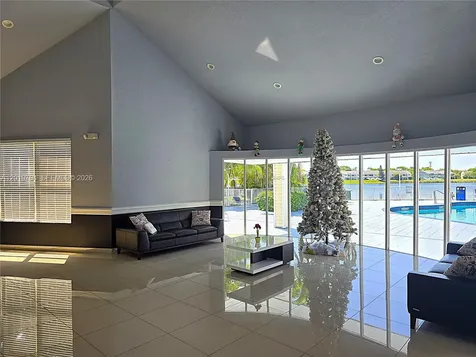 3457 NW 44th Street Oakland Park FL 33309
