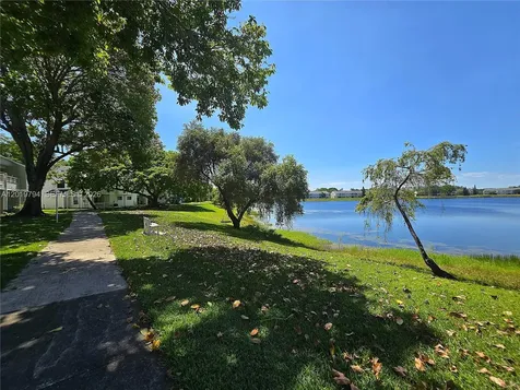 3457 NW 44th Street Oakland Park FL 33309
