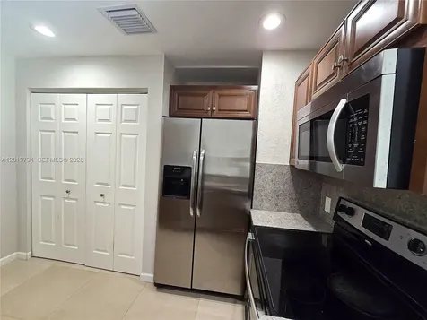 3457 NW 44th Street Oakland Park FL 33309