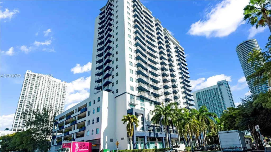 275 NE 18th Street Miami FL 33132