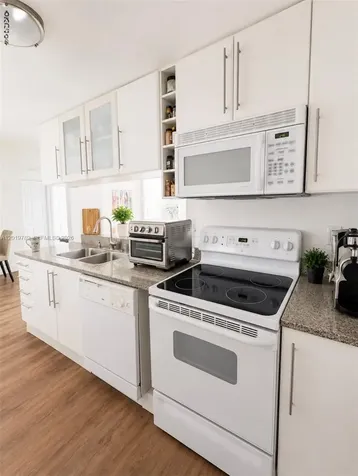 275 NE 18th Street Miami FL 33132