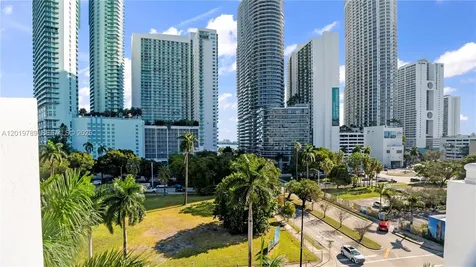 275 NE 18th Street Miami FL 33132