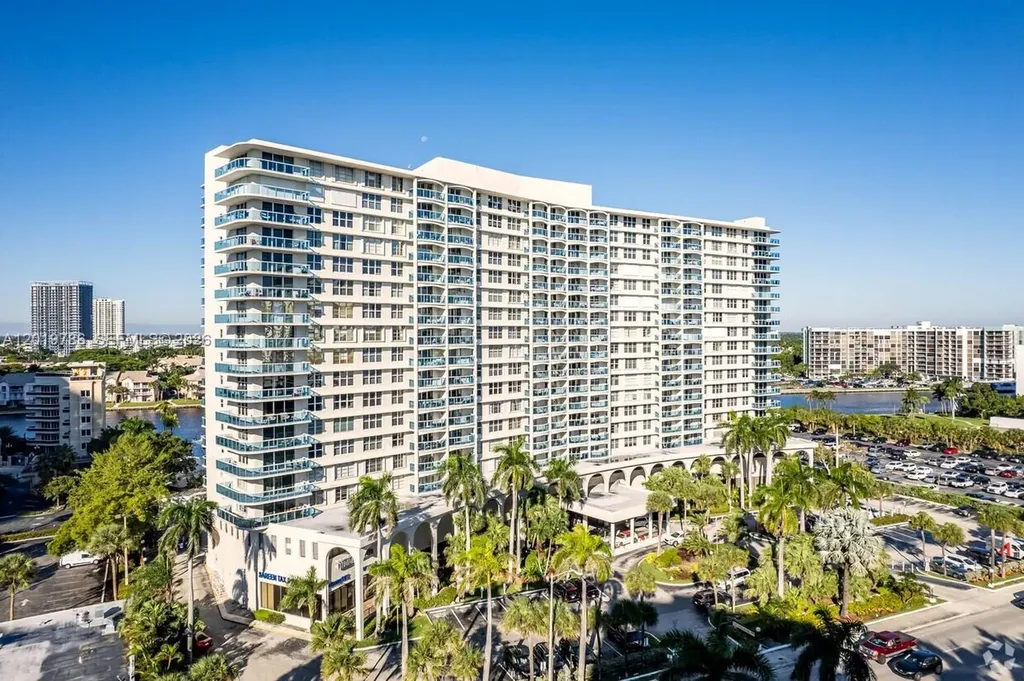 3800 S Ocean Drive Hollywood FL 33019