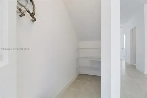 21035 NE 8th Avenue Miami FL 33179