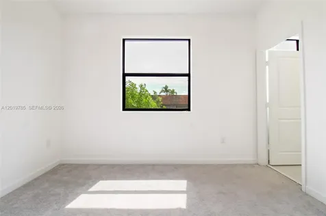 21035 NE 8th Avenue Miami FL 33179