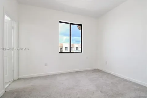 21035 NE 8th Avenue Miami FL 33179