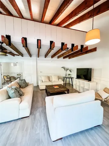 320 W 55th Street Miami Beach FL 33140